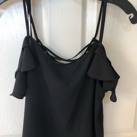 Express off the shoulder top - Picture 5 of 5